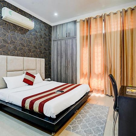 Fabexpress Next Home Gurgaon Eksteriør billede