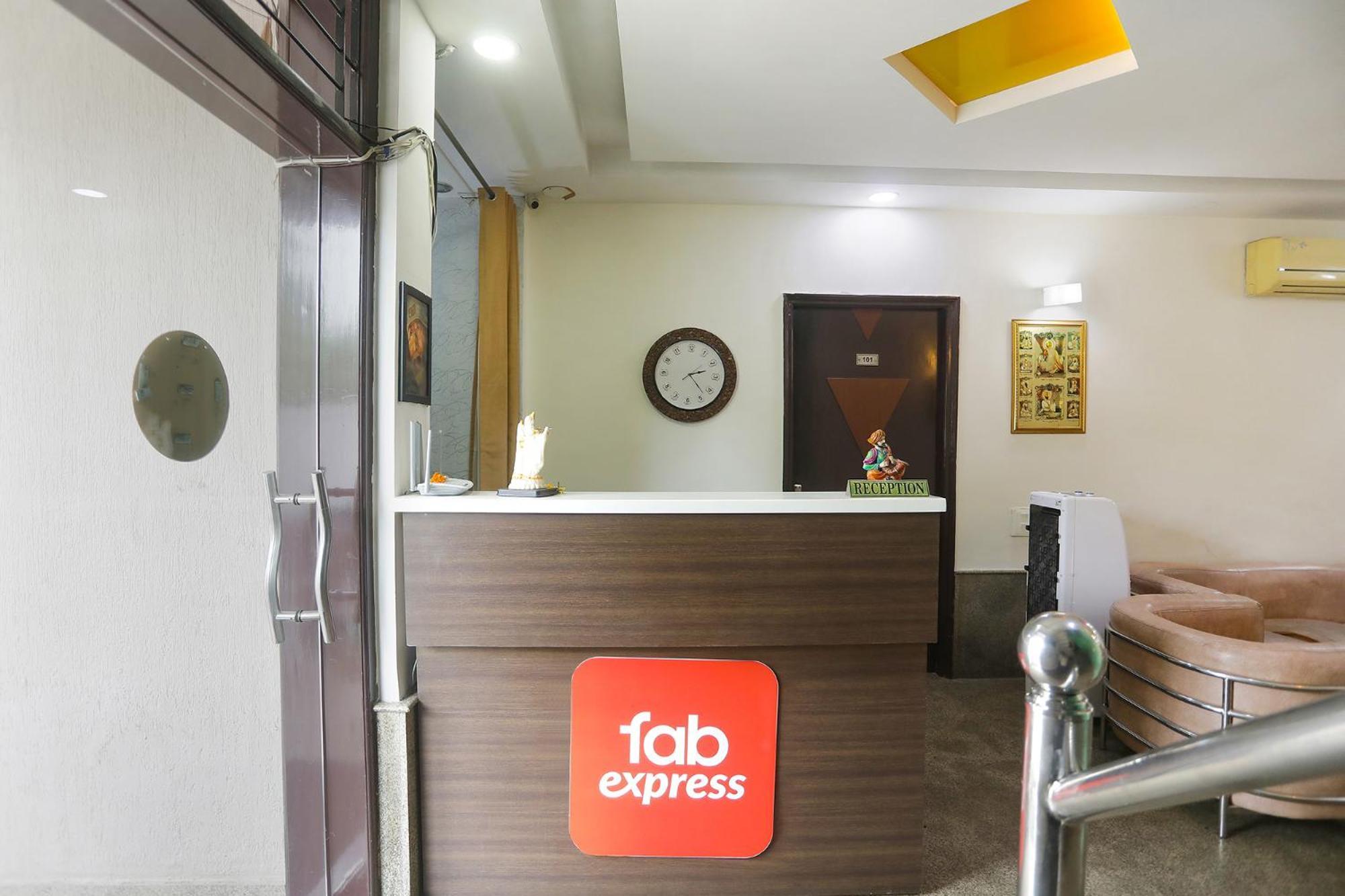 Fabexpress Next Home Gurgaon Eksteriør billede