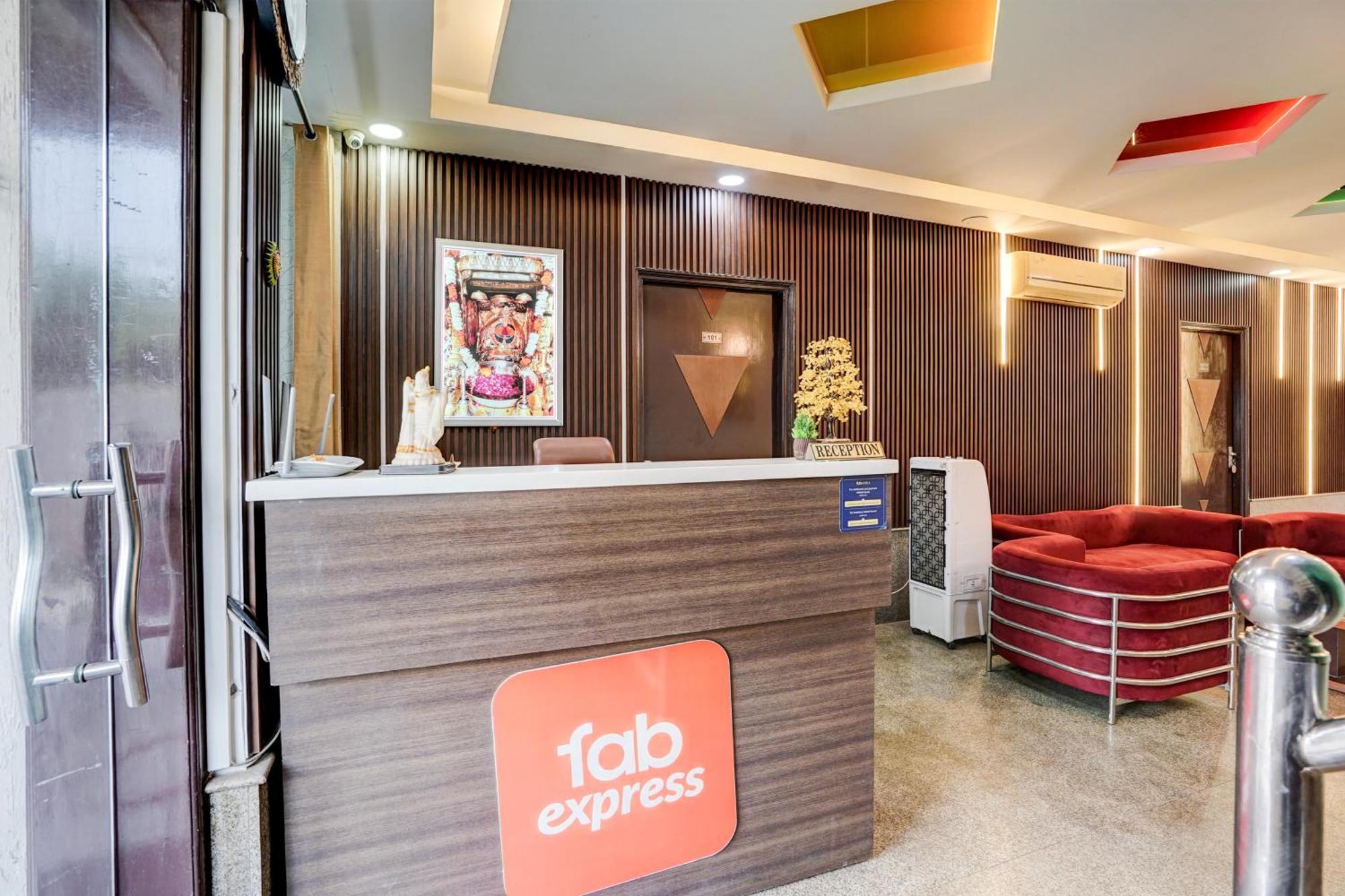 Fabexpress Next Home Gurgaon Eksteriør billede